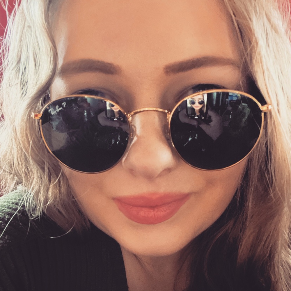 Meet your Posher, Melanie